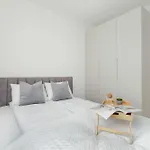 Spacious With Functional Interiors Parking & Balcony By Renters *