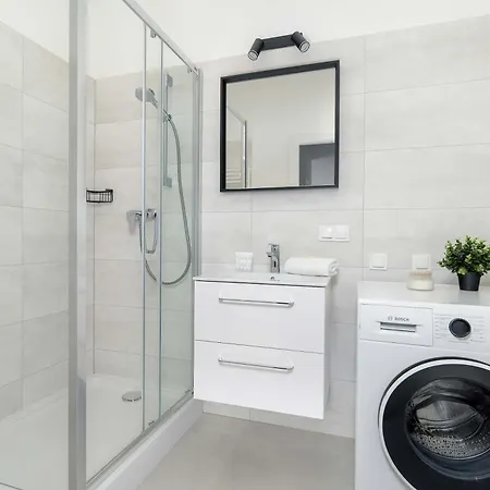 Lejlighed Spacious With Functional Interiors Parking & Balcony By Renters