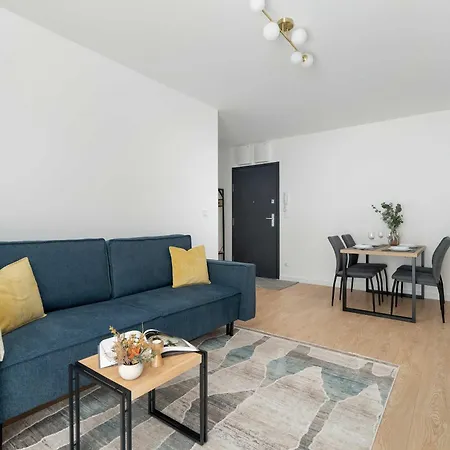 Apartament Spacious With Functional Interiors Parking & Balcony By Renters