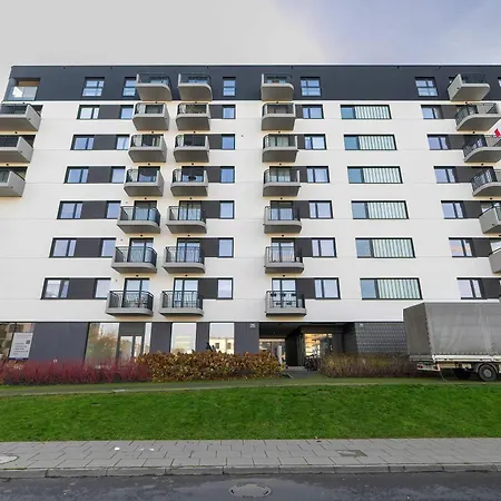 Apartment Spacious With Functional Interiors Parking & Balcony By Renters *