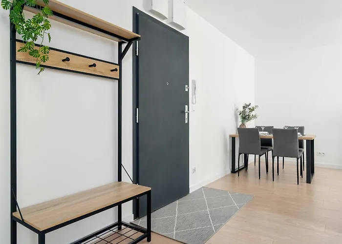 Apartment Spacious With Functional Interiors Parking & Balcony By Renters *